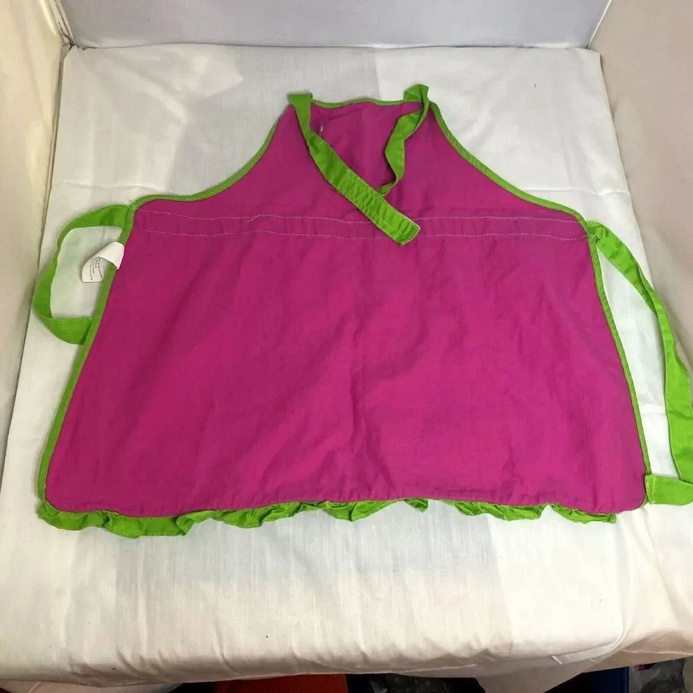 #7122 Pink Girls Child Cupcake Apron 19 long x 18 inches wide